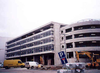 Csaba Center parkol